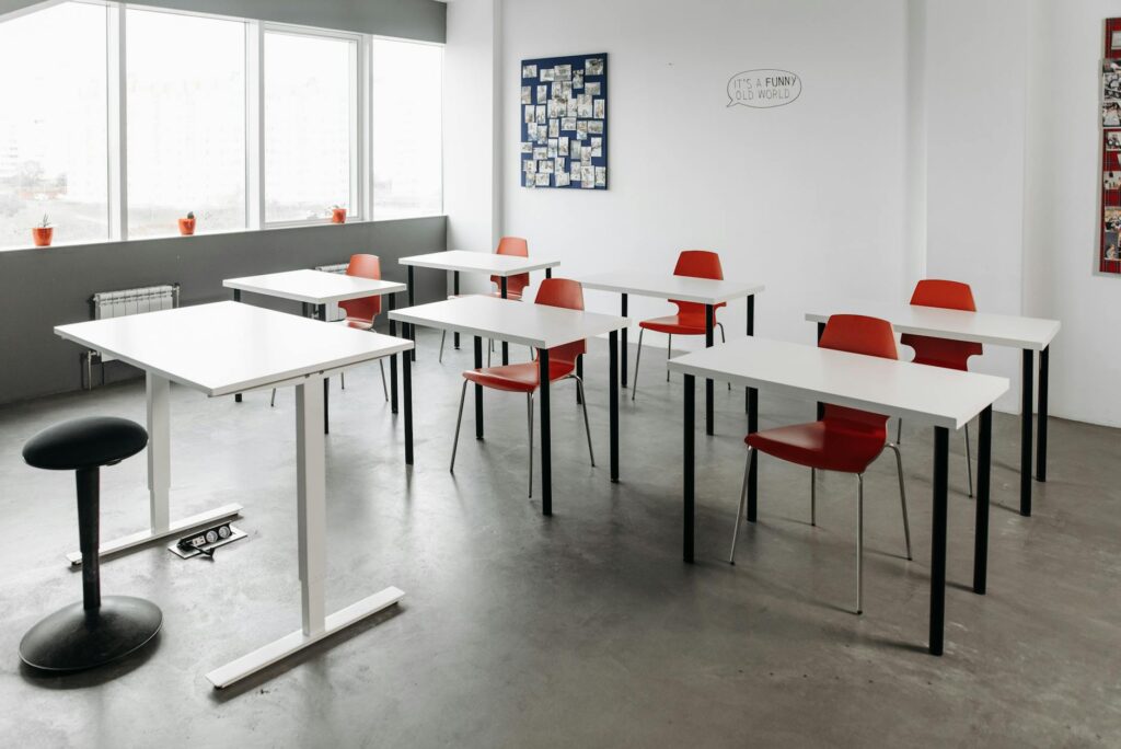 classroom stools arrangement