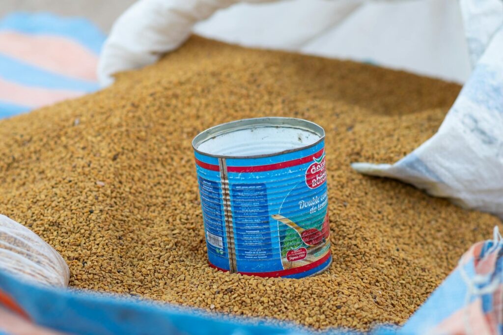 fenugreek seeds and leaves