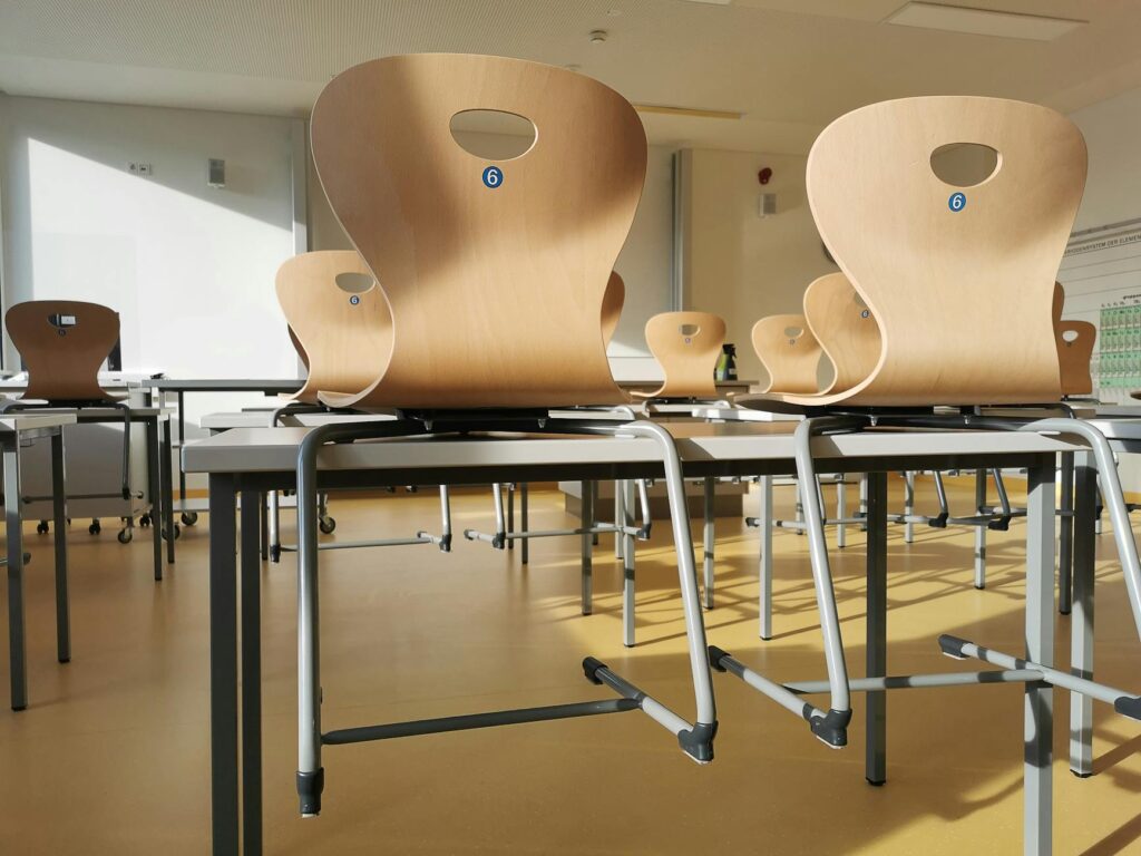 modern classroom 15x layout