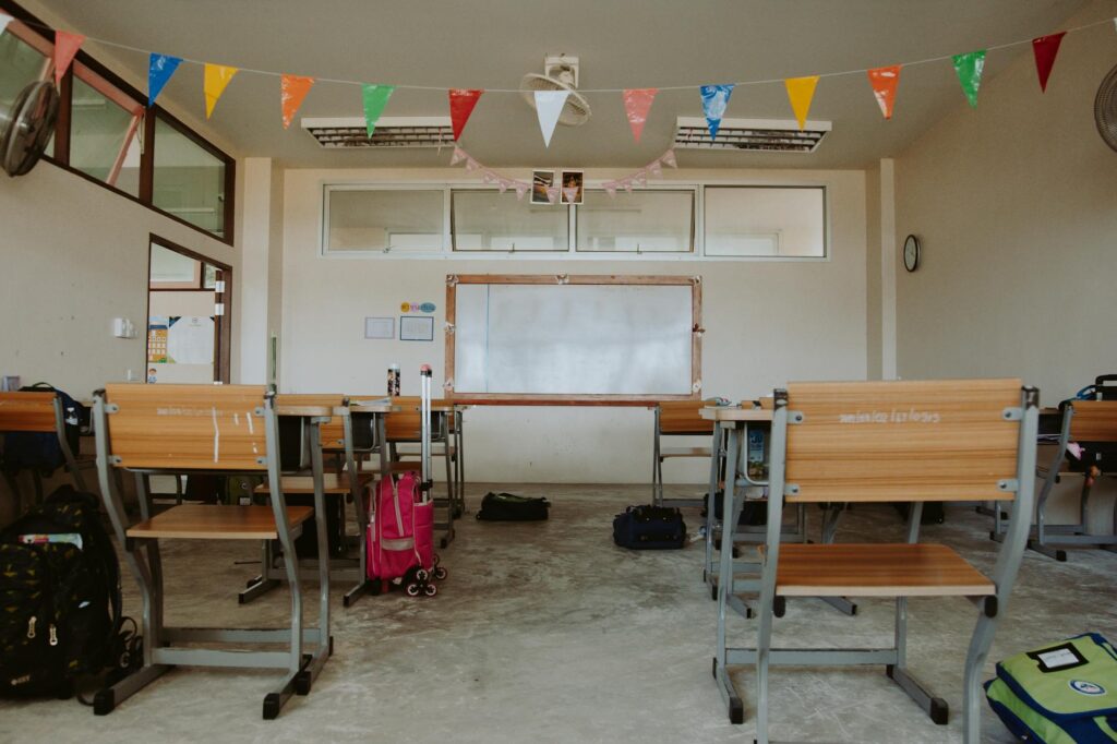 modern classroom 20x layout