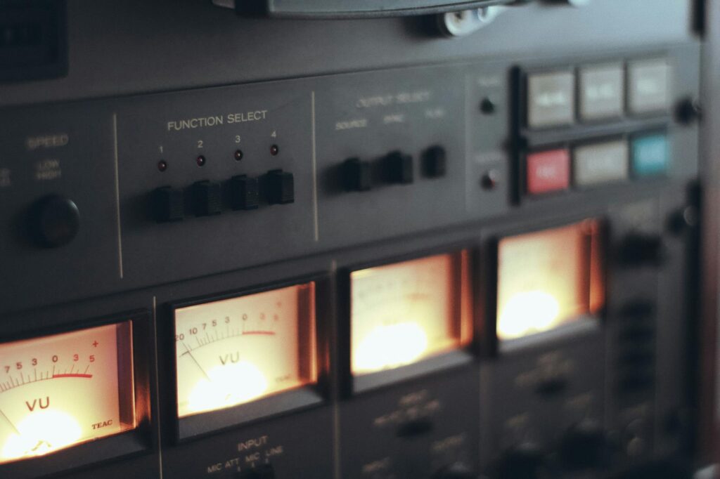 classroom decibel meter