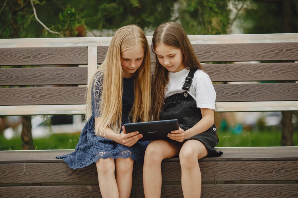 kids watching educational tv