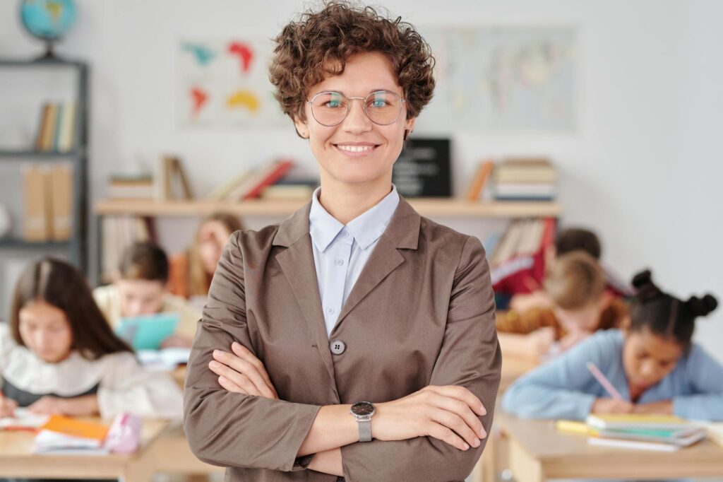 teacher implementing classroom management strategy